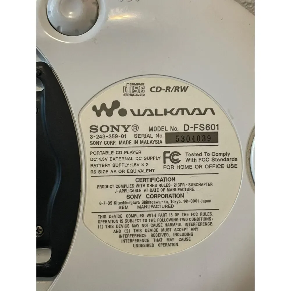 Sony Walkman D-FS601 S2 Portable CD Player FM AM OEM Headphones Carrying Case